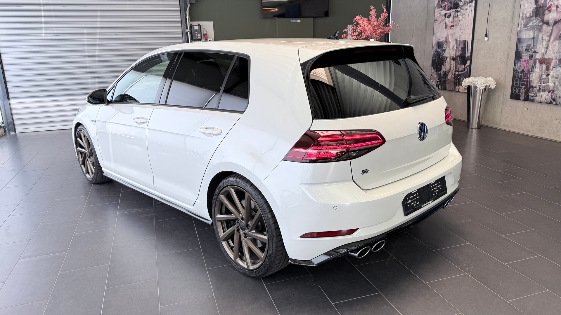 VW Golf VII 2.0 TSI R 310 DSG 4motion-image-16