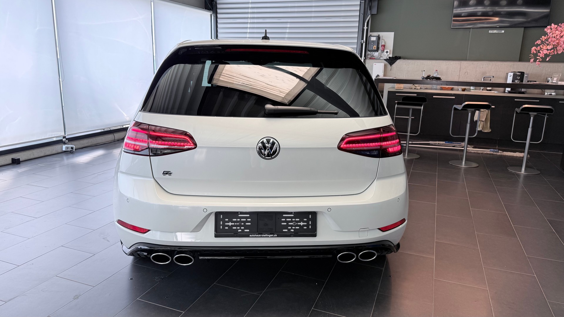 VW Golf VII 2.0 TSI R 310 DSG 4motion-image-19