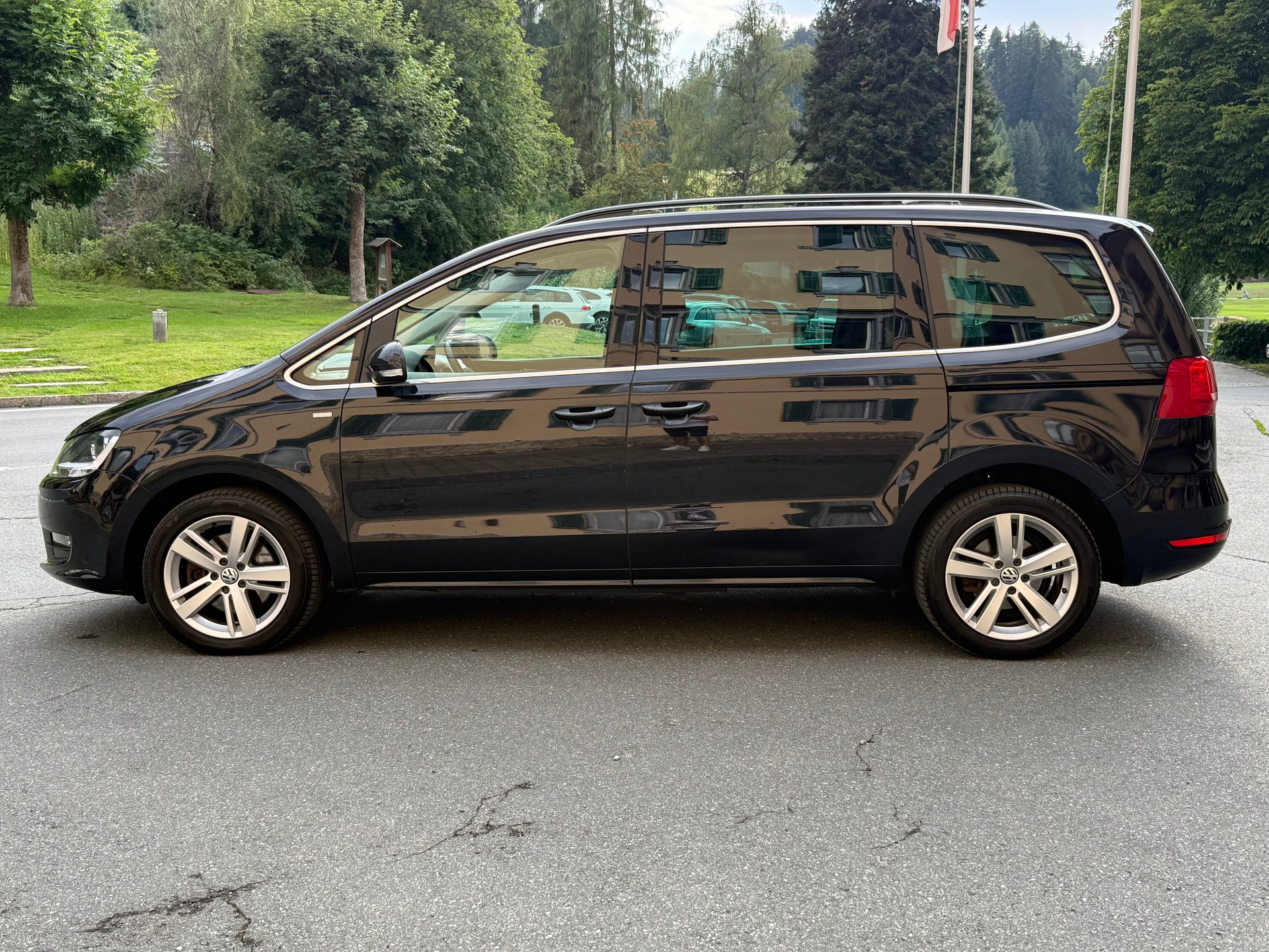 VW Sharan 2.0 TDI BMT Highline 4Motion-image-6