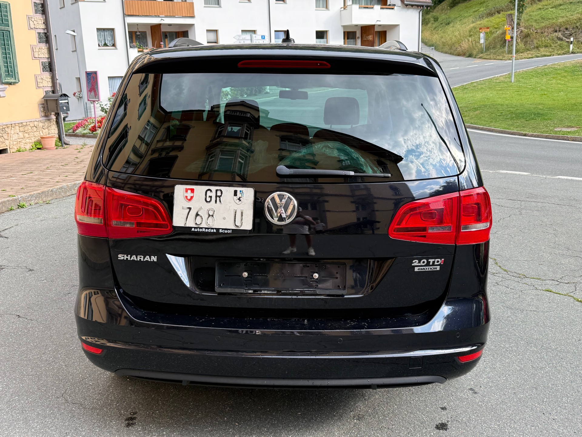 VW Sharan 2.0 TDI BMT Highline 4Motion-image-4