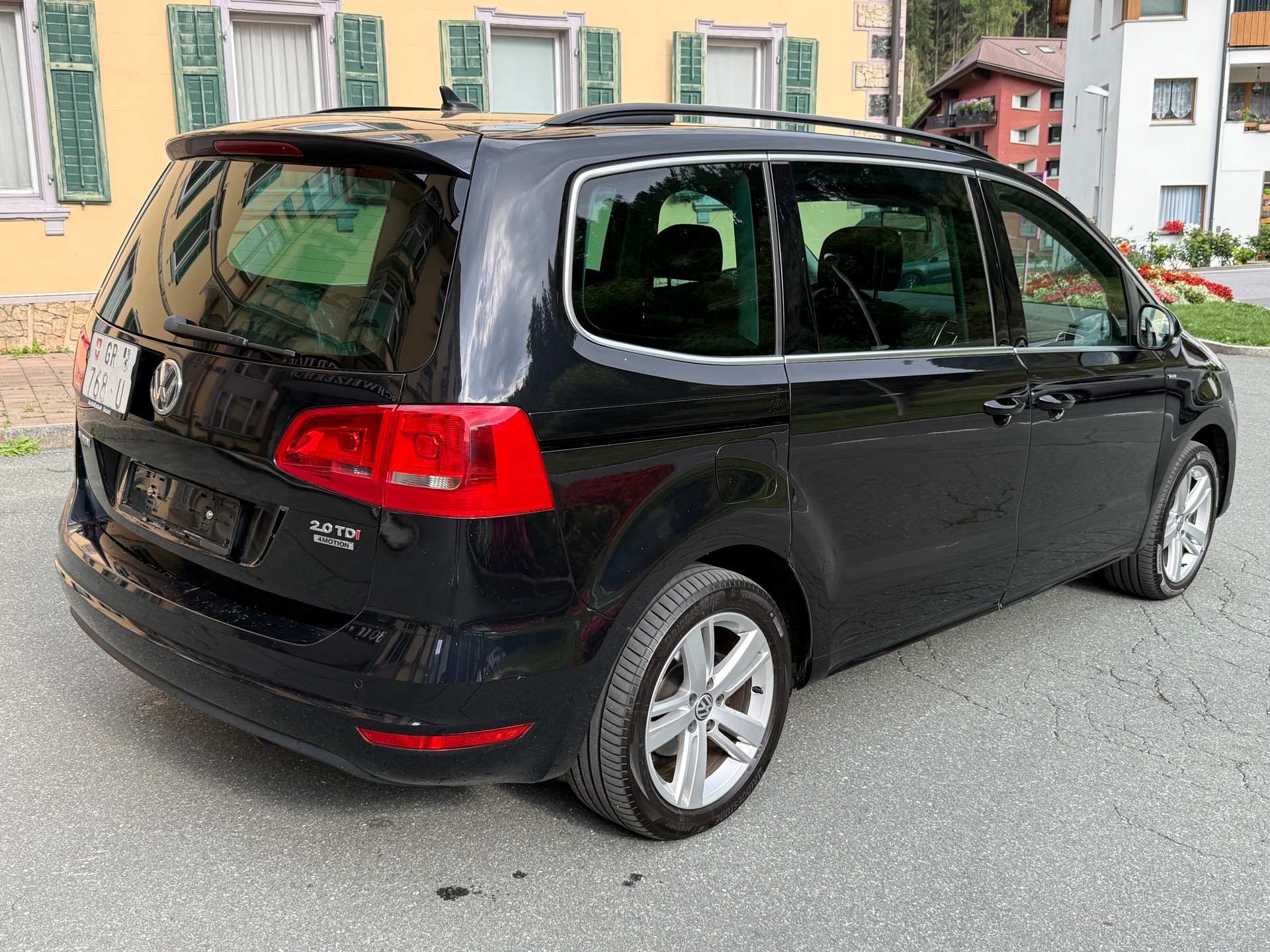VW Sharan 2.0 TDI BMT Highline 4Motion-image-3