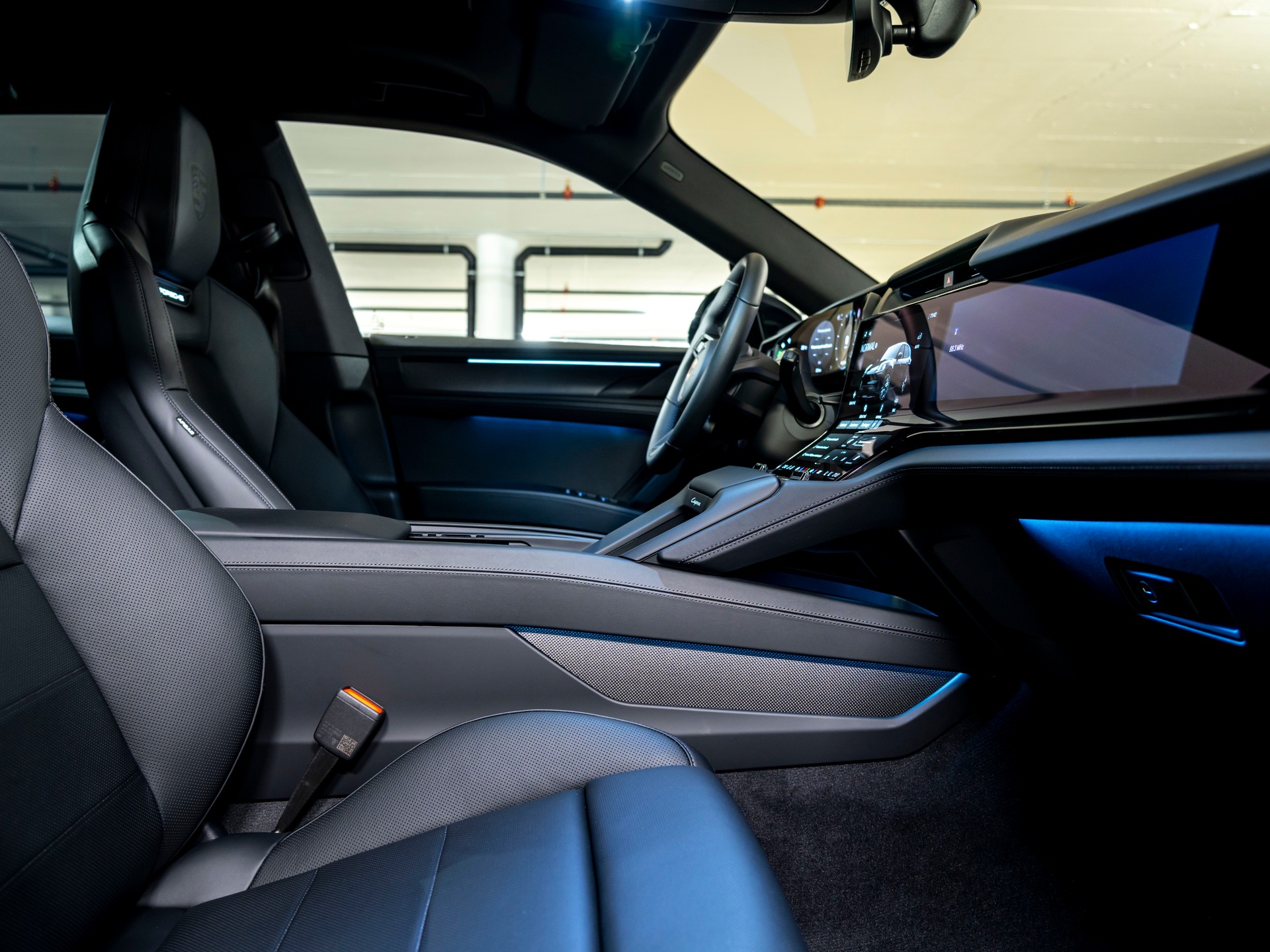 PORSCHE Cayenne S Electric 113 kWh-image-13
