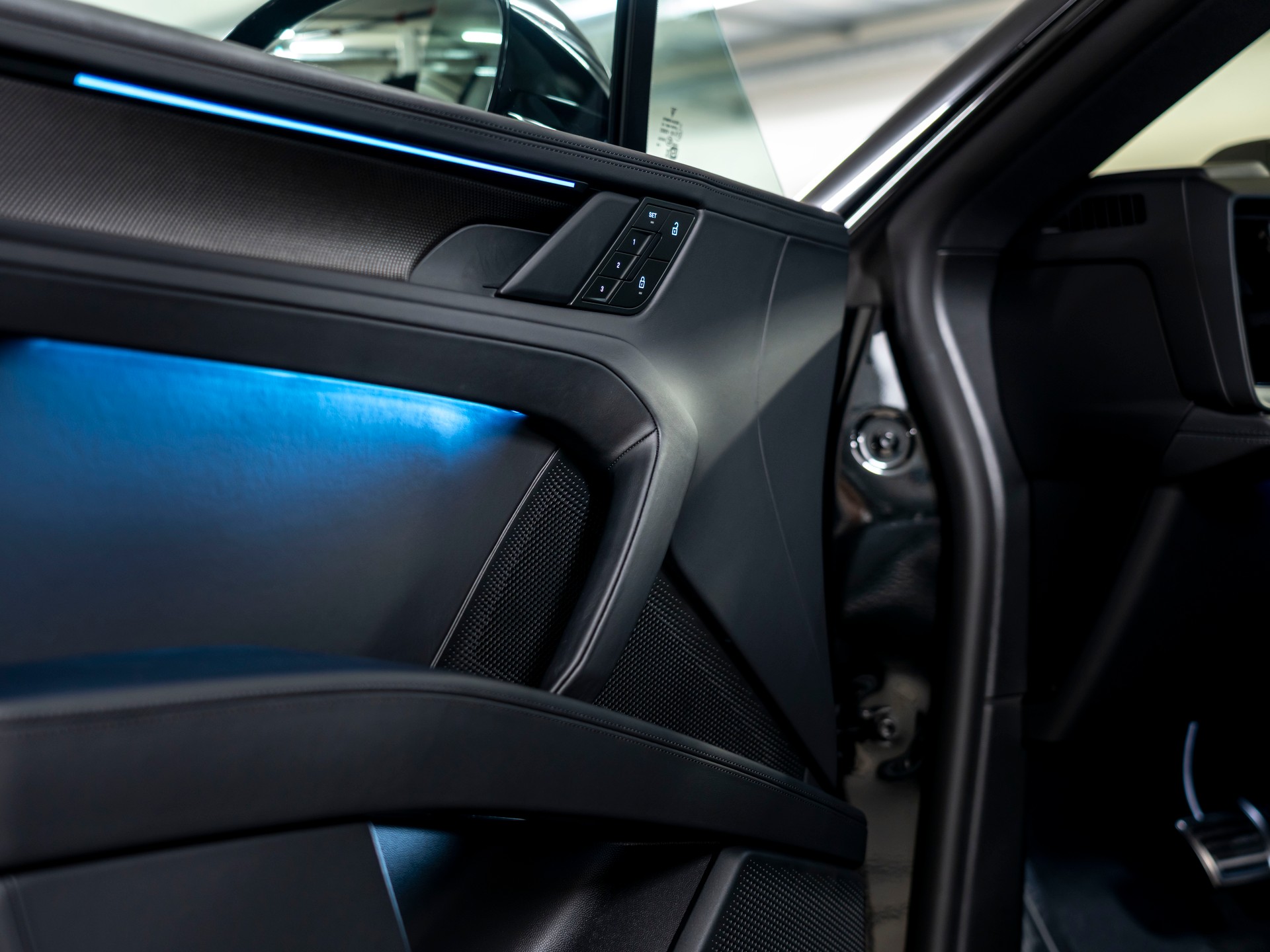 PORSCHE Cayenne S Electric 113 kWh-image-20