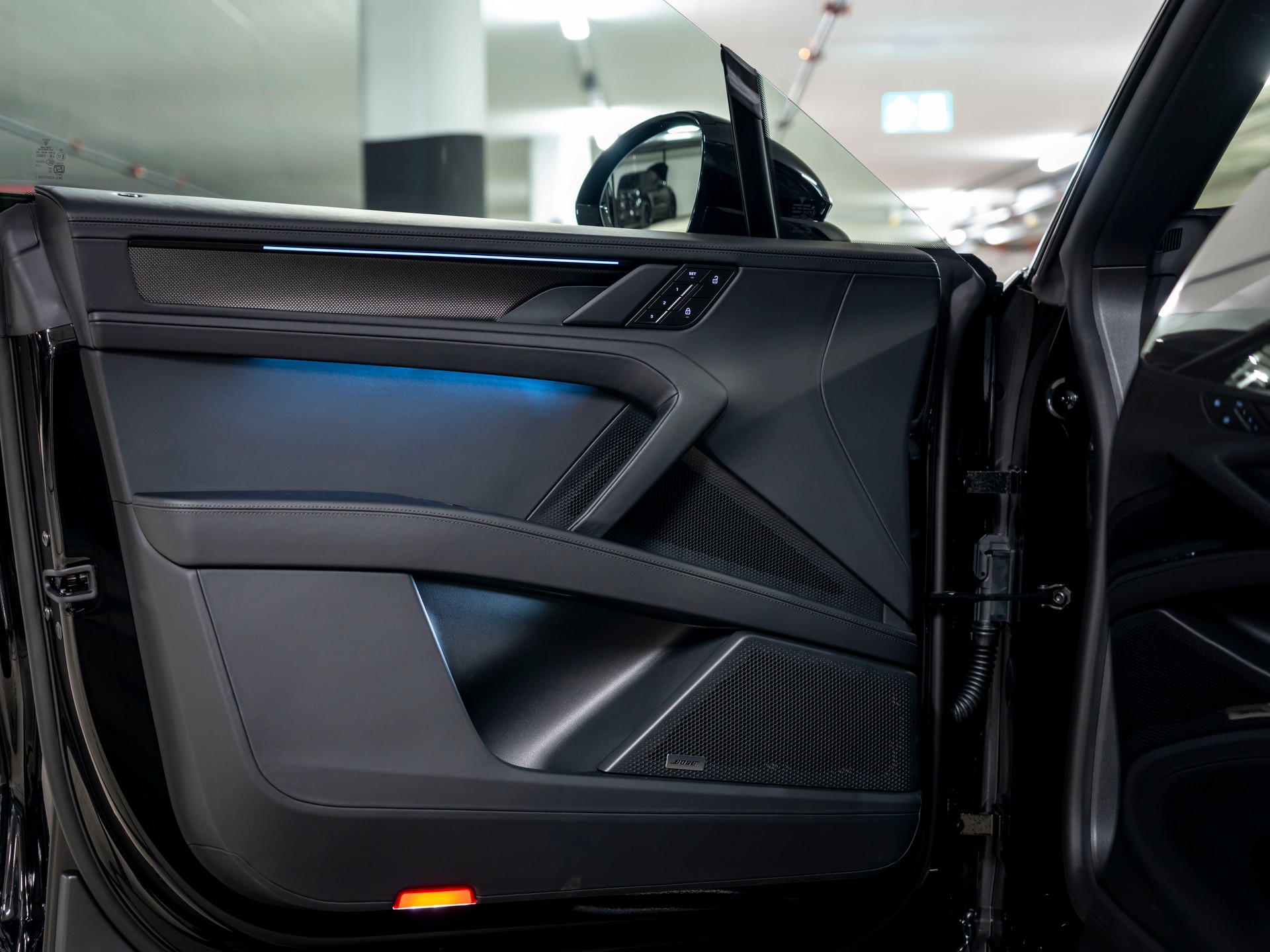 PORSCHE Cayenne S Electric 113 kWh-image-17