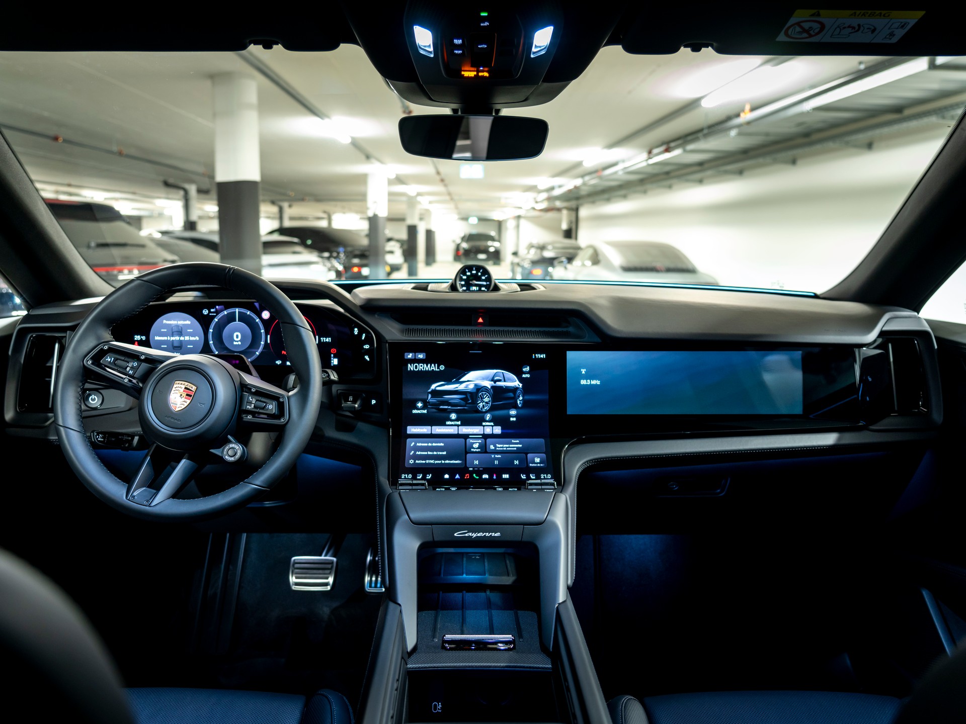 PORSCHE Cayenne S Electric 113 kWh-image-11