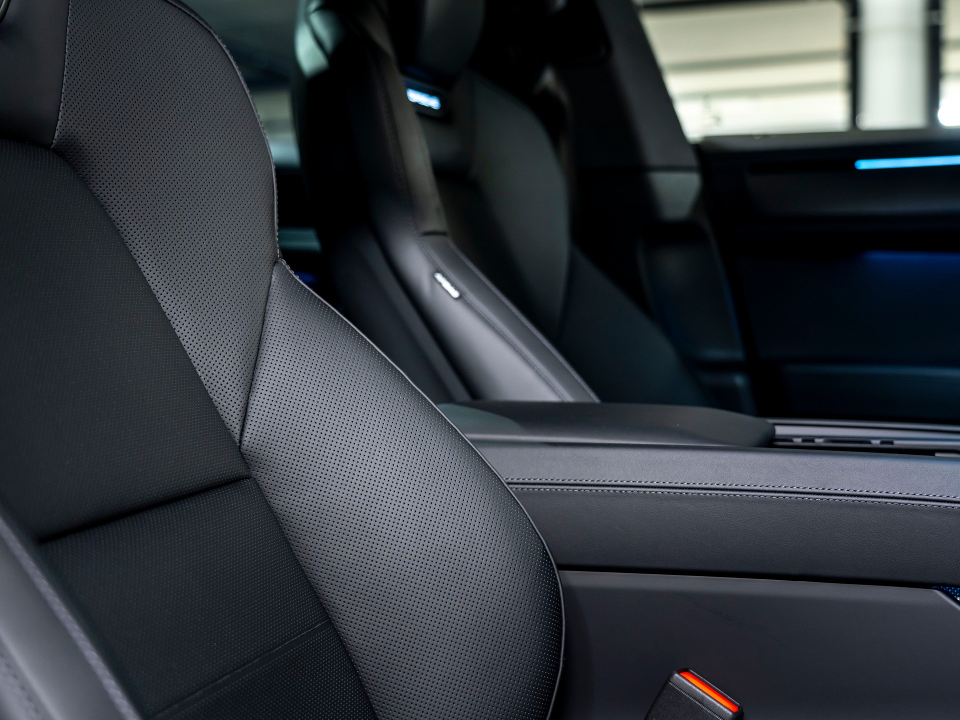 PORSCHE Cayenne S Electric 113 kWh-image-19
