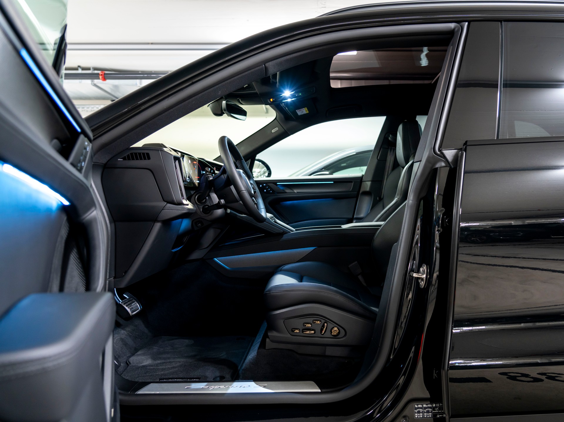 PORSCHE Cayenne S Electric 113 kWh-image-18