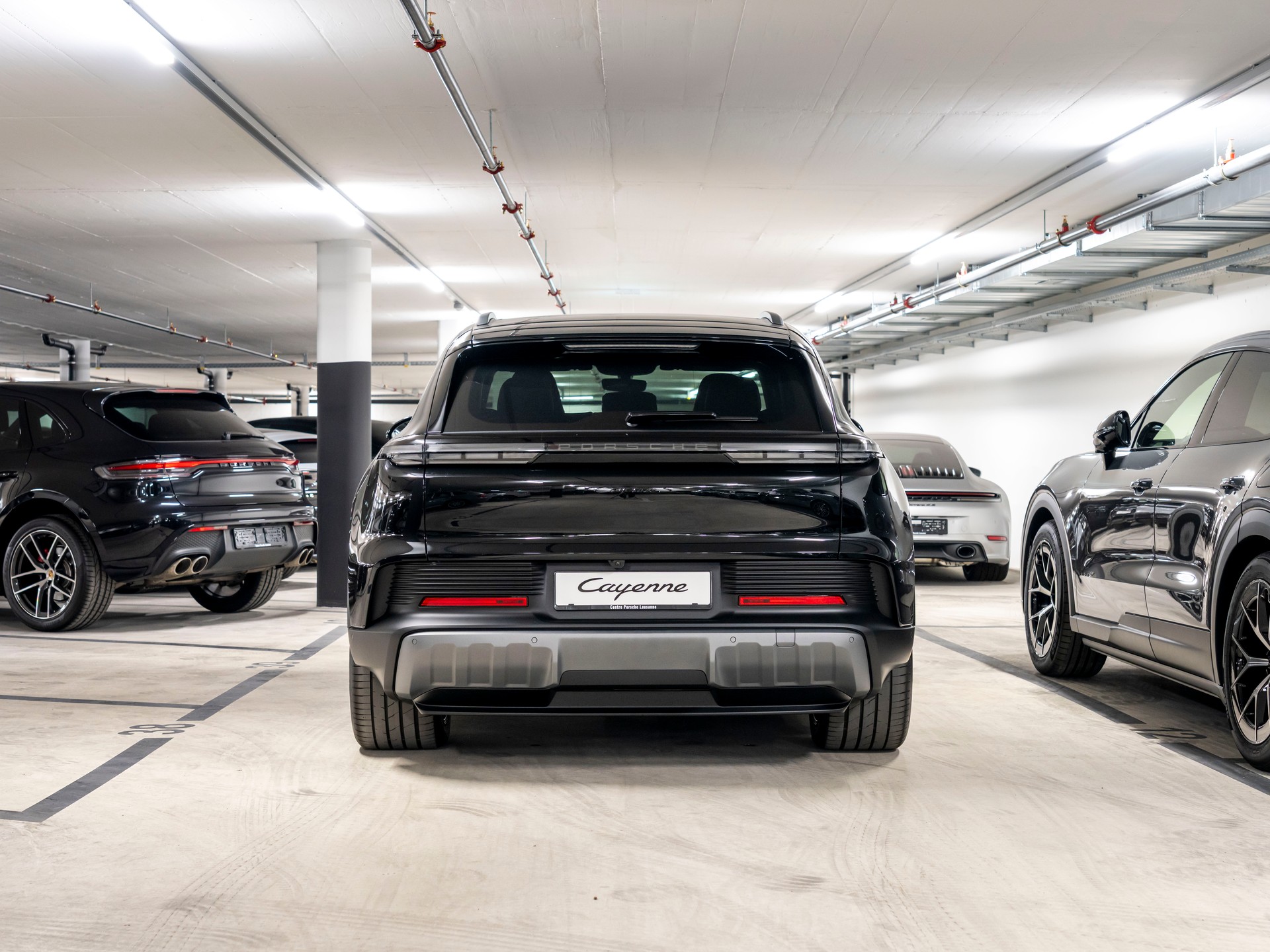 PORSCHE Cayenne S Electric 113 kWh-image-4