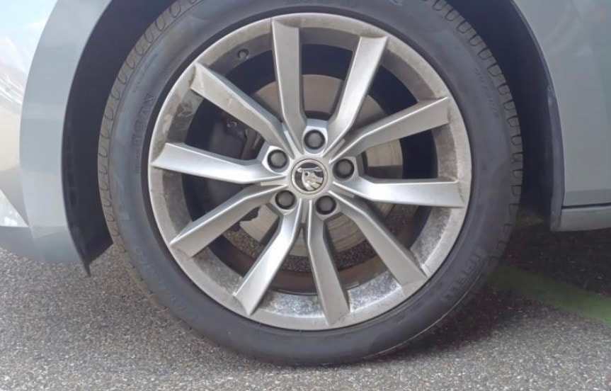 SKODA Superb Combi 2.0 TDi Style DSG-image-10