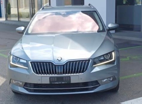 SKODA Superb Combi 2.0 TDi Style DSG-image-1