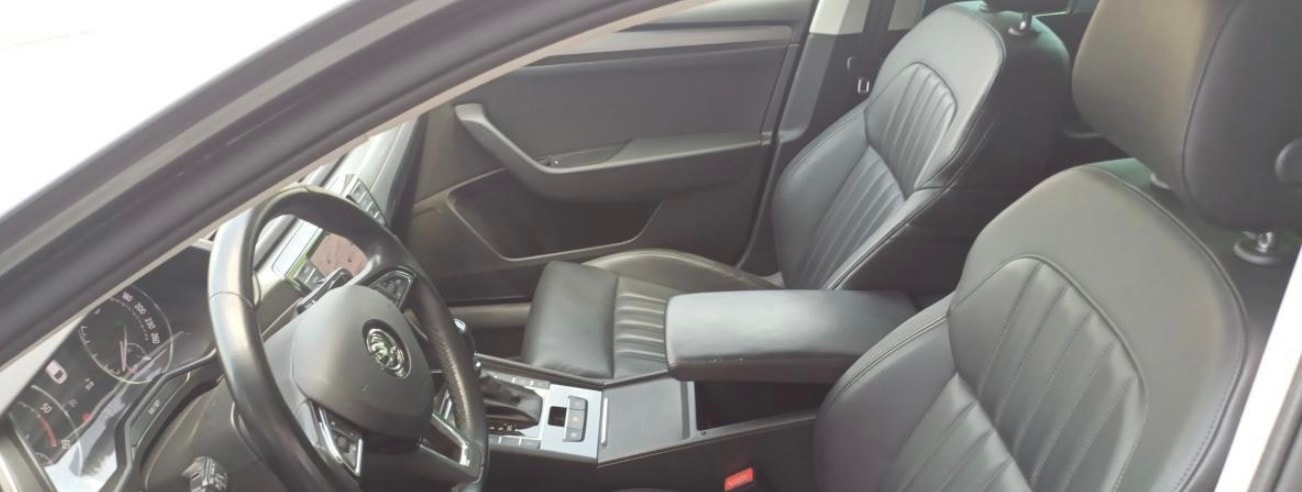 SKODA Superb Combi 2.0 TDi Style DSG-image-6