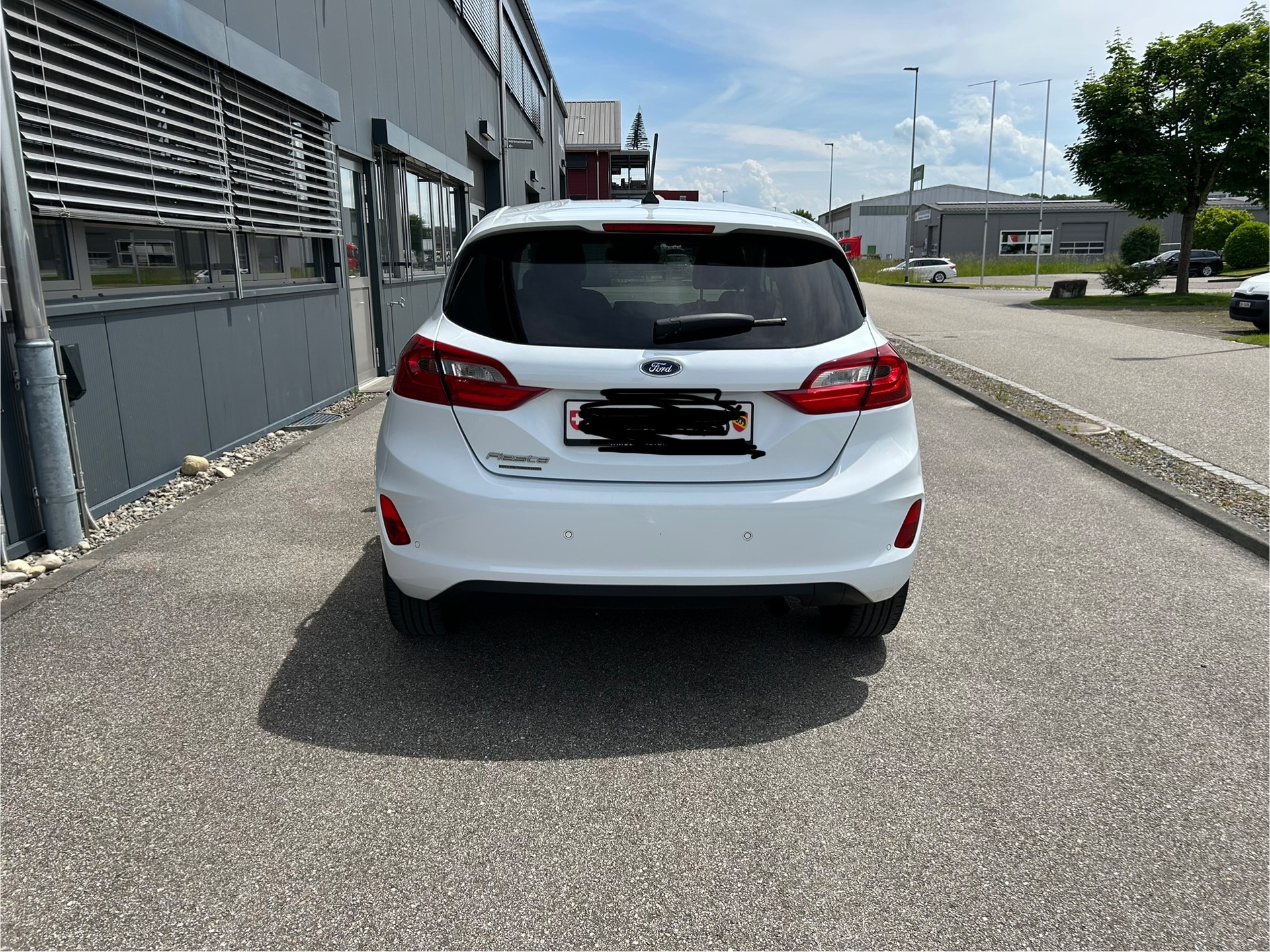 FORD 1.0 EcoB 125 Titanium-image-2