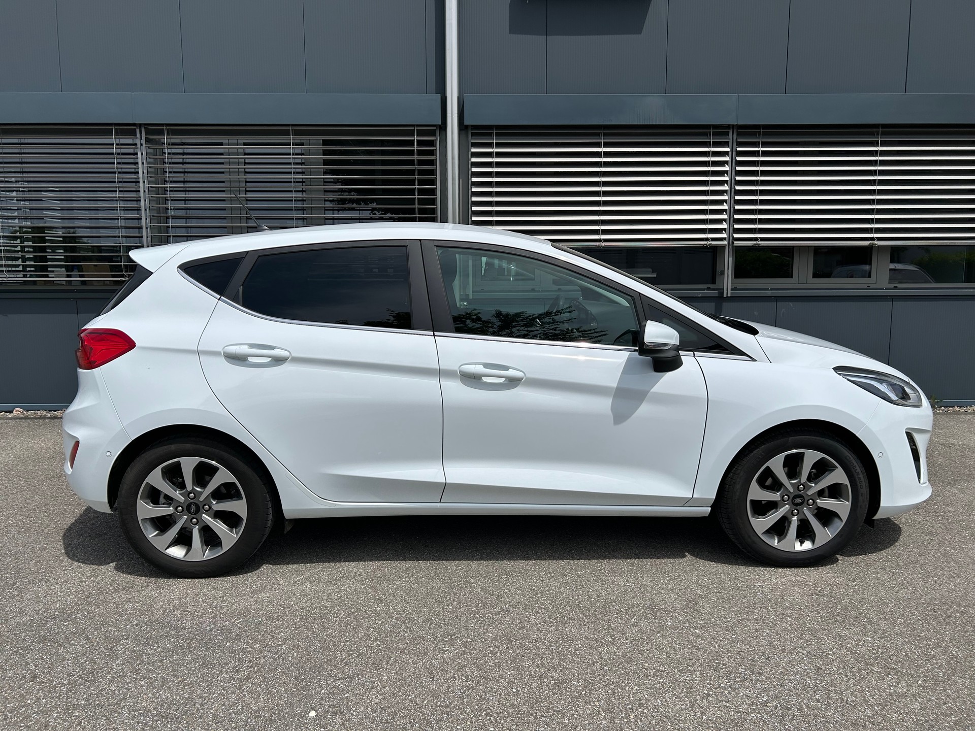 FORD 1.0 EcoB 125 Titanium-image-3
