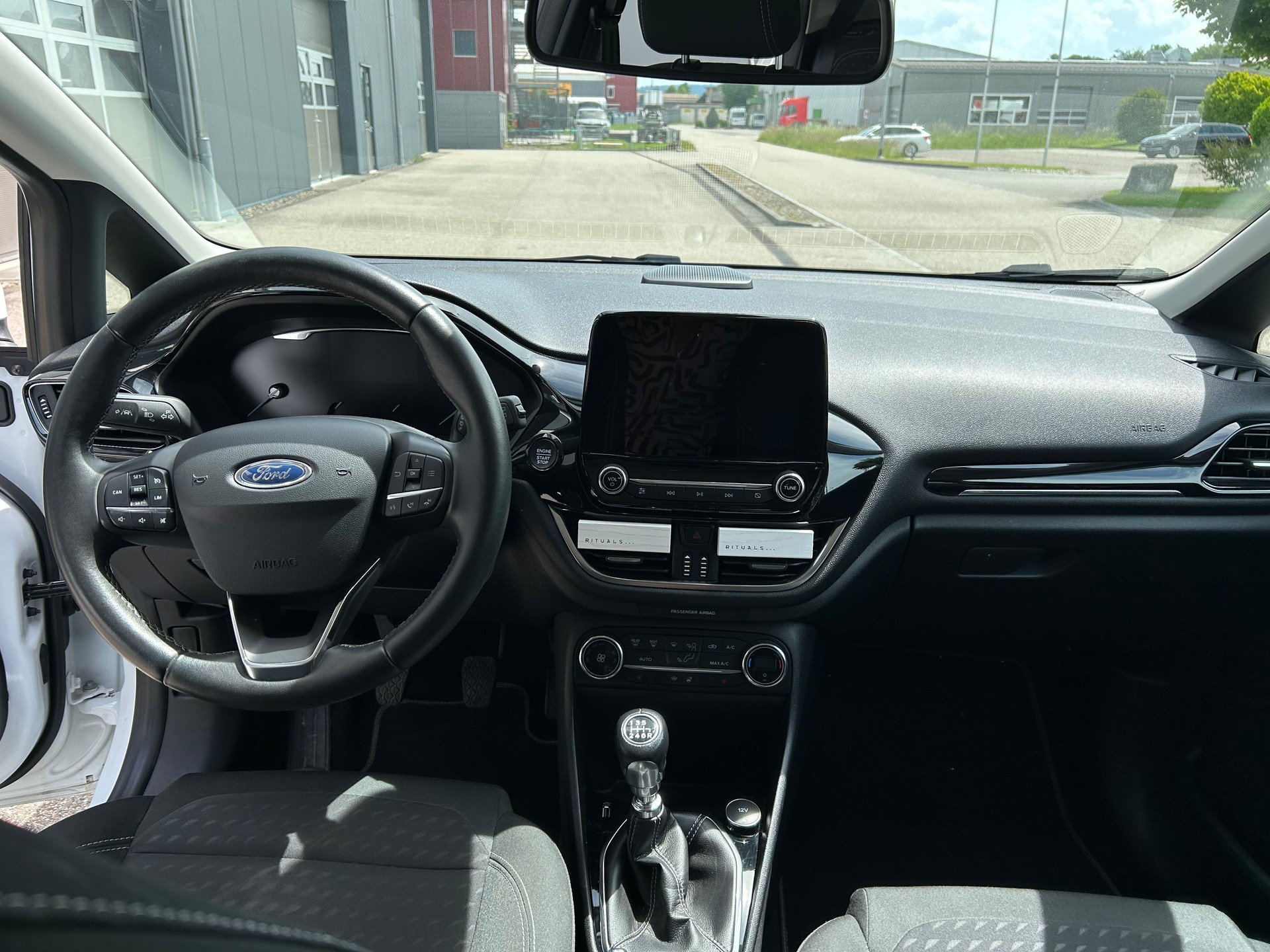 FORD 1.0 EcoB 125 Titanium-image-7