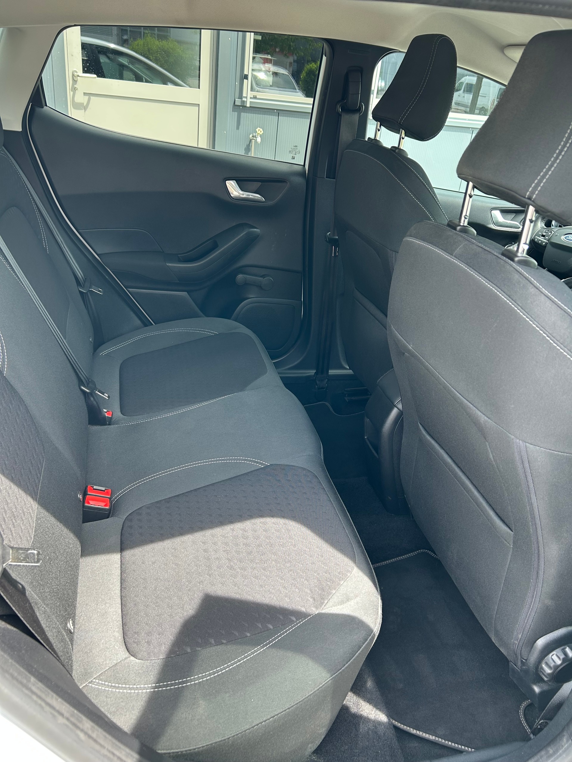 FORD 1.0 EcoB 125 Titanium-image-9