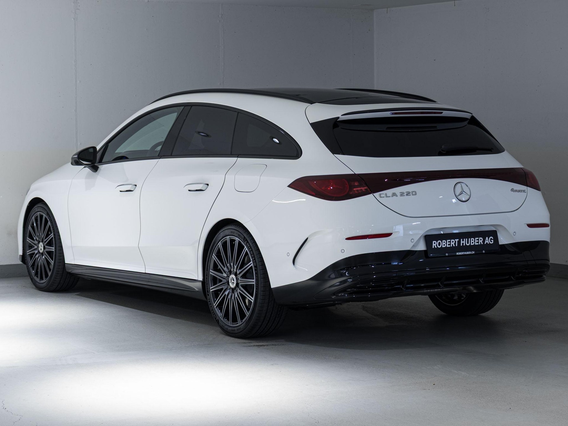MERCEDES-BENZ CLA 220 4MATIC SB-image-3