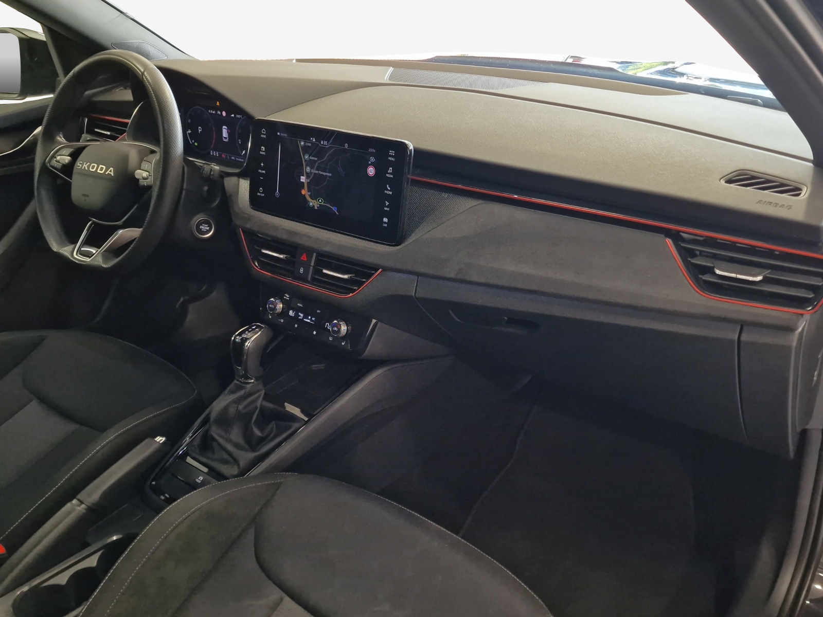 SKODA Kamiq 1.0 TSI Selection DSG-image-13