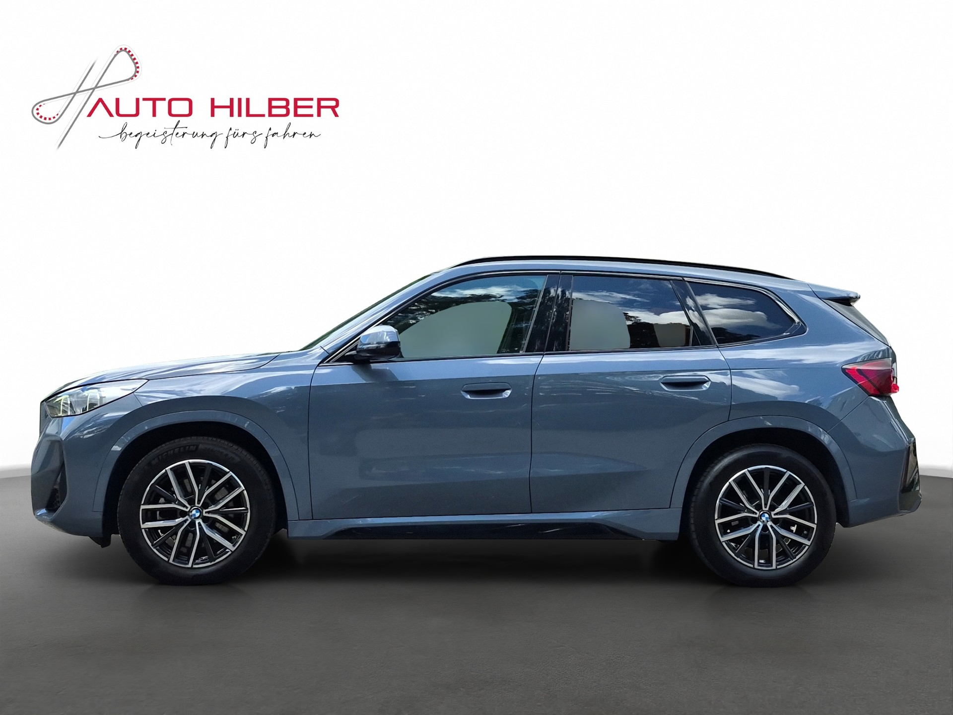 BMW X1 xDrive 23d 48V M Sport *MEGA AUSTATTUNG/HarmanKardon/360°Cam/Panodach*-image-2