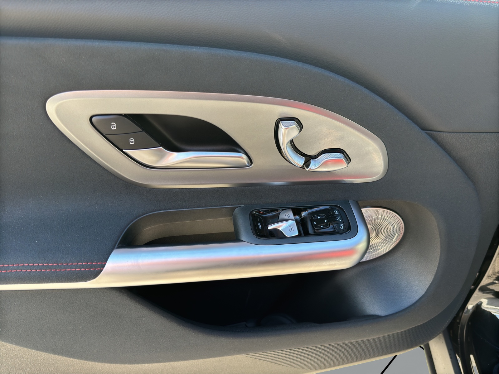 Image MERCEDES-BENZ GLB-350 GLB 350 4Matic EQ