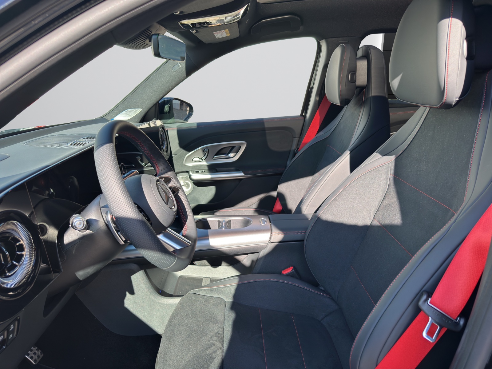 MERCEDES-BENZ GLB 350 4Matic EQ-image-8