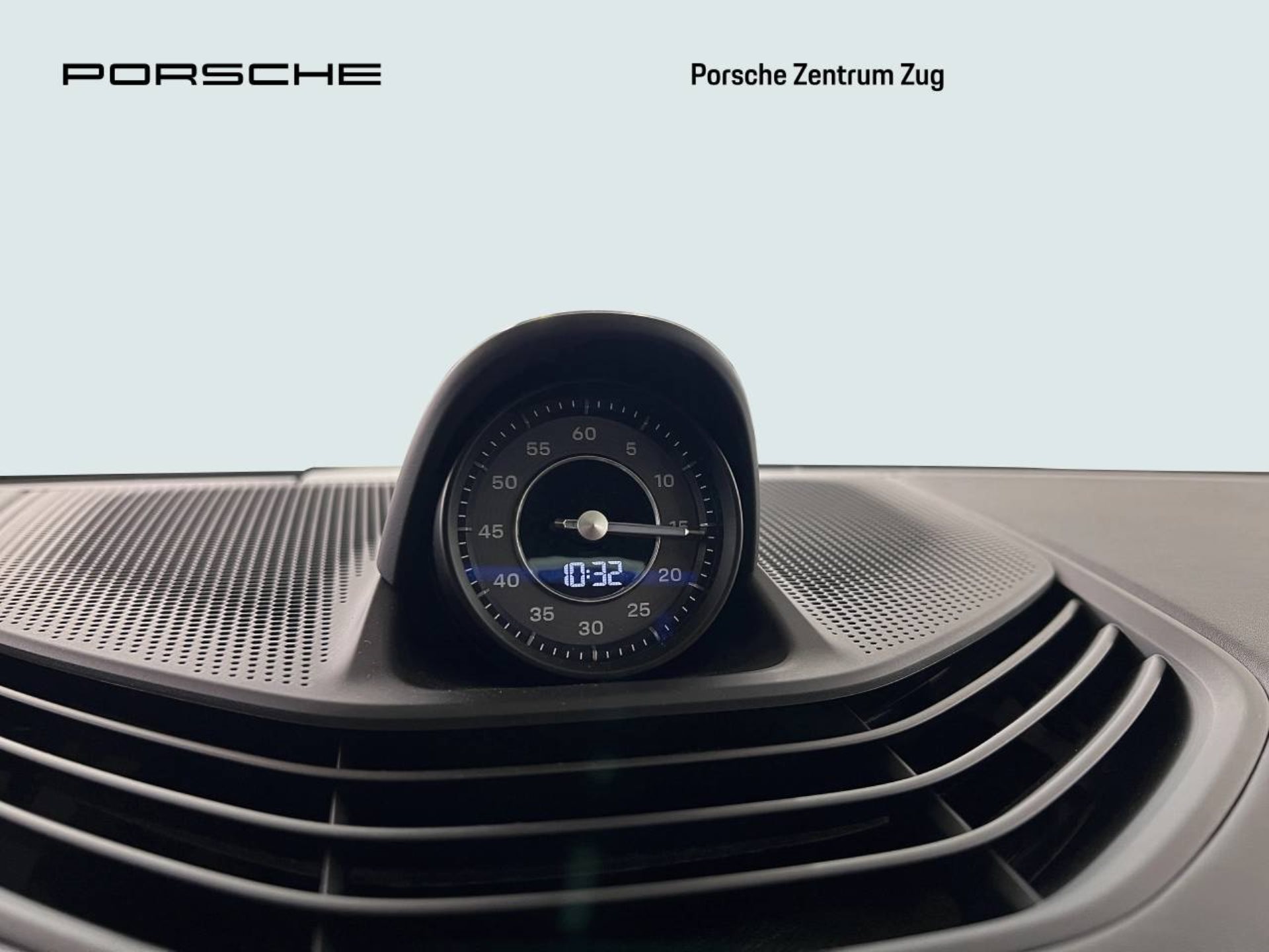 PORSCHE Taycan Turbo S-image-27