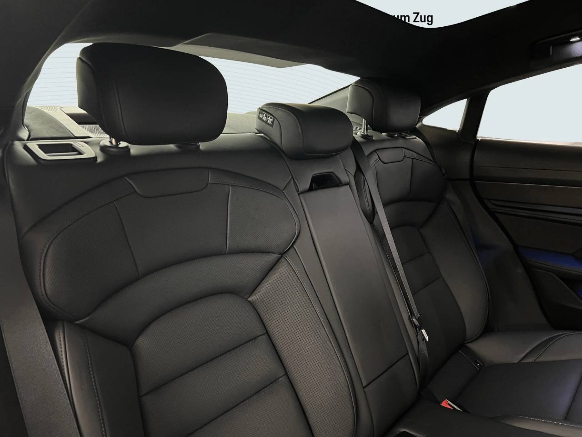 PORSCHE Taycan Turbo S-image-24