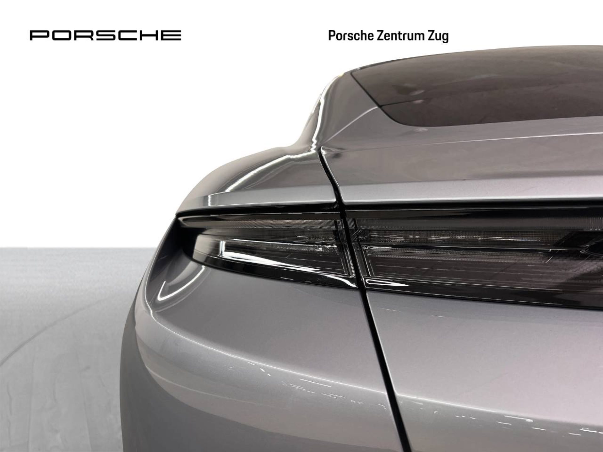 PORSCHE Taycan Turbo S-image-12
