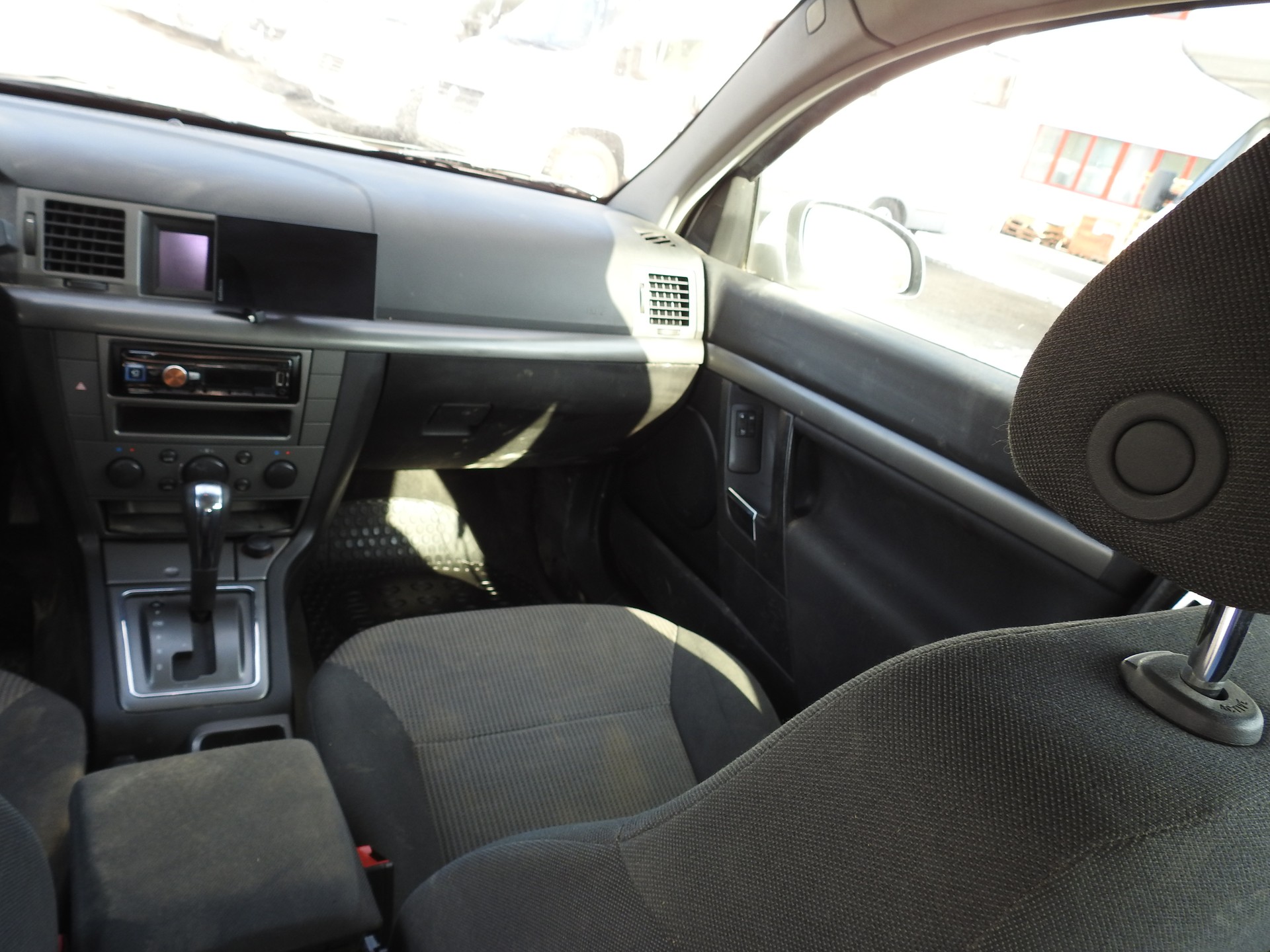 OPEL Vectra Caravan 2.2 Essentia-image-18