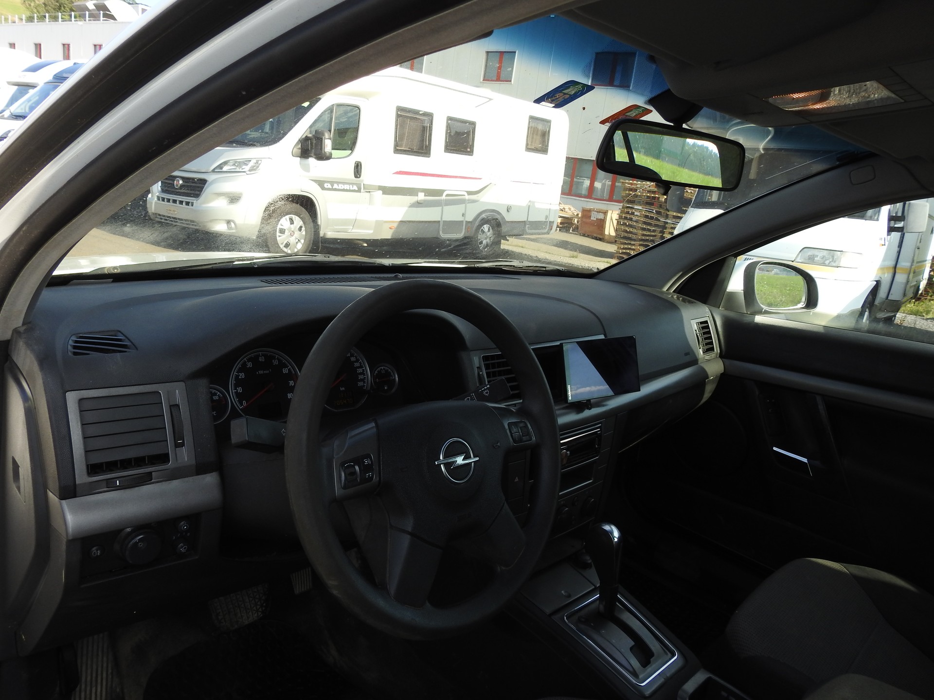 OPEL Vectra Caravan 2.2 Essentia-image-12