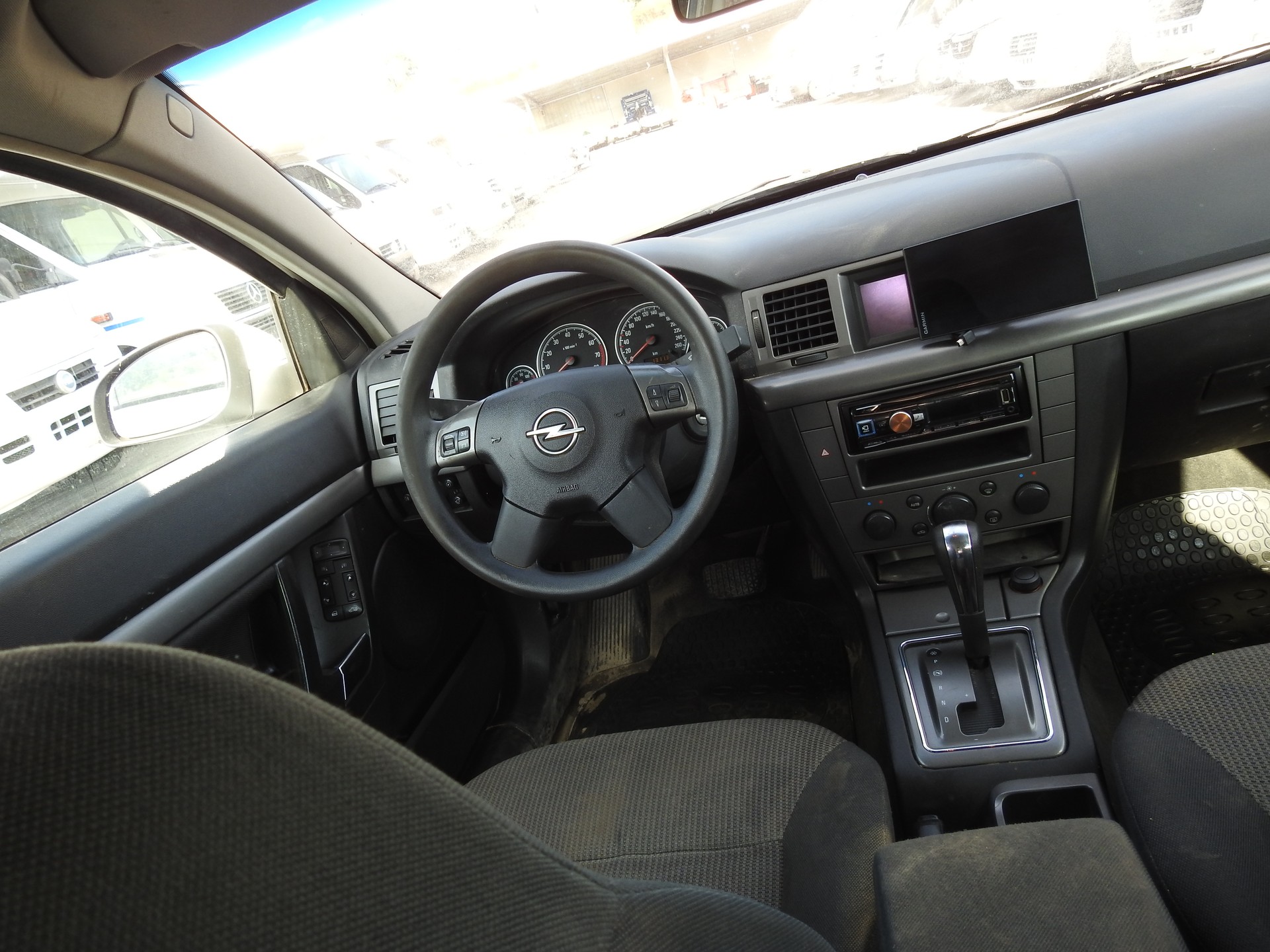 OPEL Vectra Caravan 2.2 Essentia-image-19