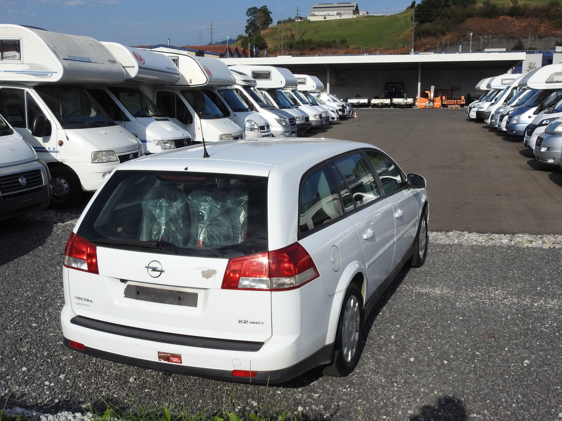 OPEL Vectra Caravan 2.2 Essentia-image-6