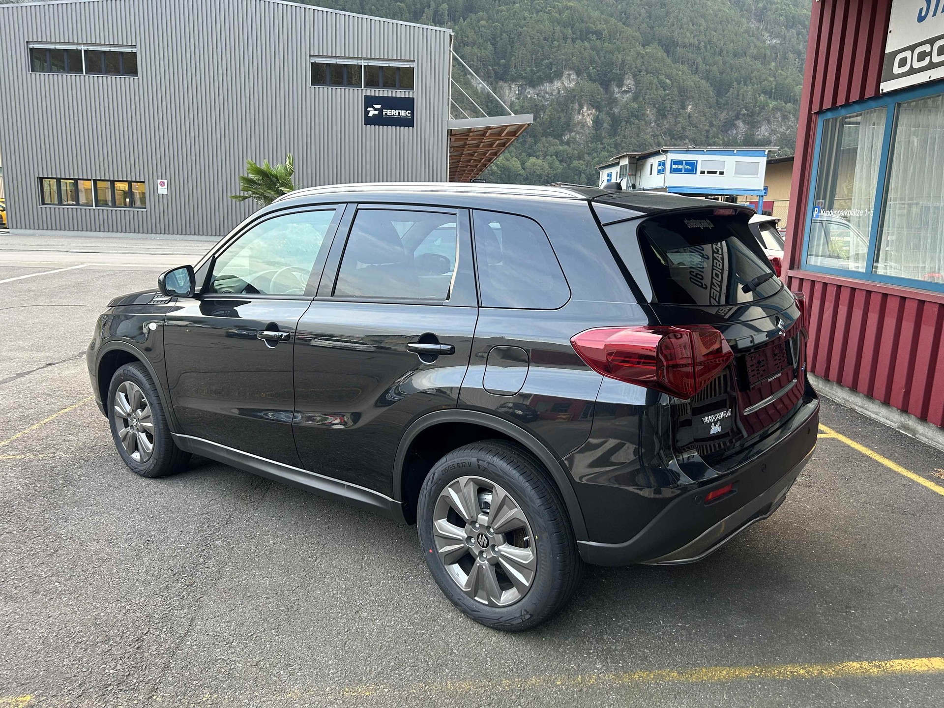 SUZUKI Vitara 1.4 Boosterjet Compact + 4x4 Hybrid Automatic-image-2