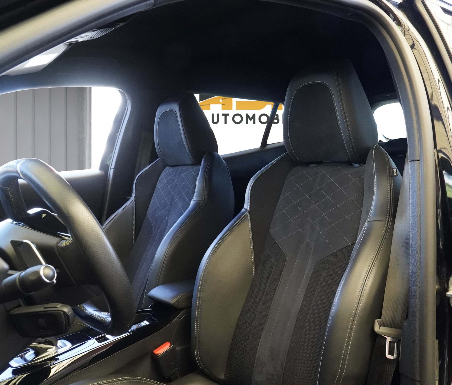 PEUGEOT 2008 1.2 PureTech GT EAT8 *CH Fahrzeug*-image-11