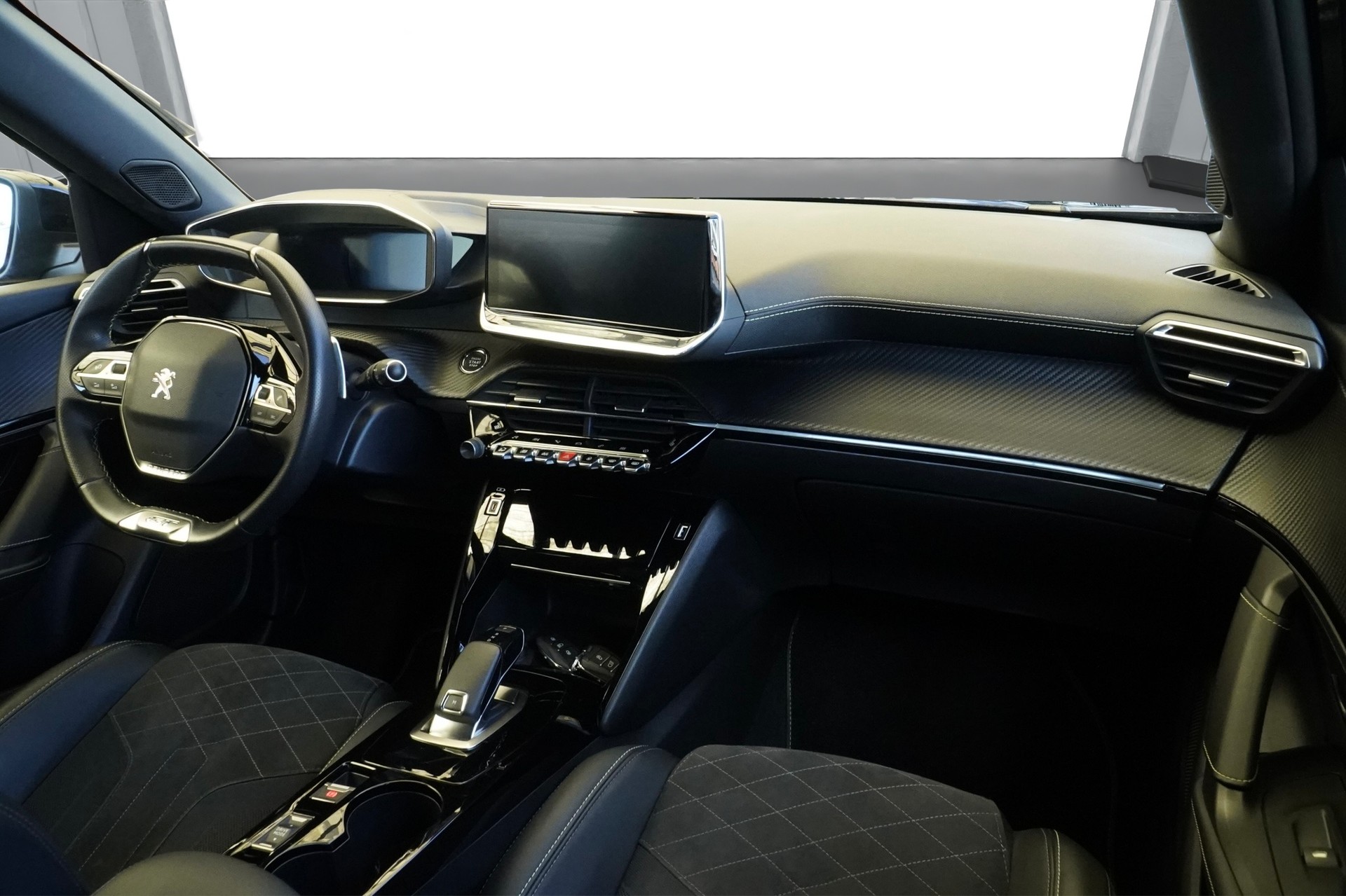 PEUGEOT 2008 1.2 PureTech GT EAT8 *CH Fahrzeug*-image-13