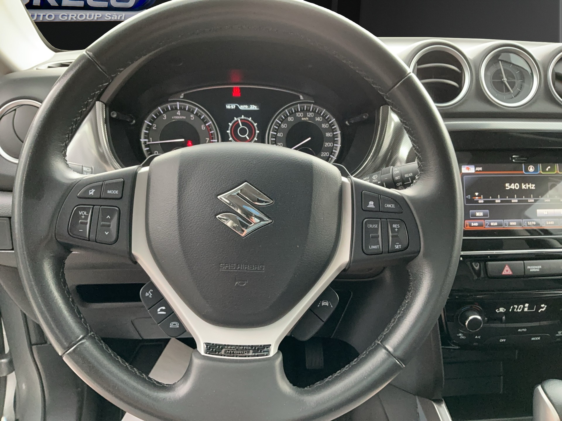 SUZUKI Vitara 1.4 Boosterjet Compact Top Hybrid Automatic-image-14
