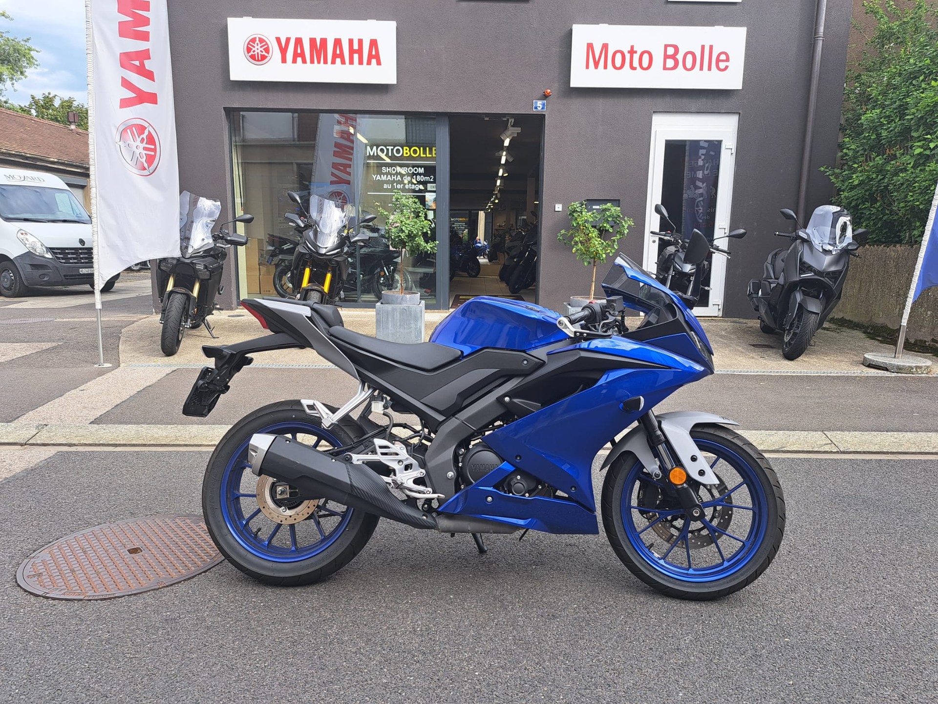 YAMAHA R 125