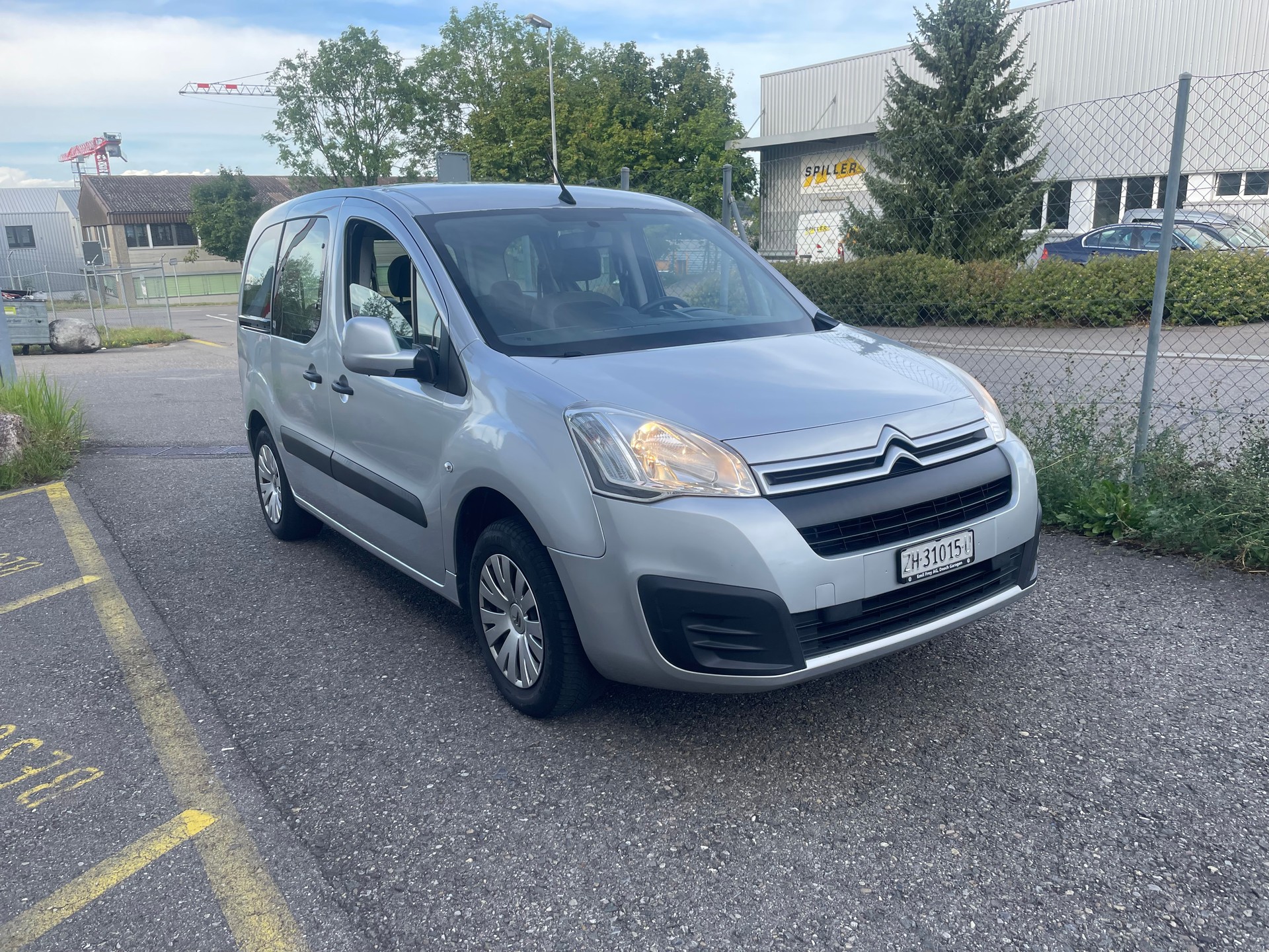CITROEN Berlingo 1.2i Feel-image-2