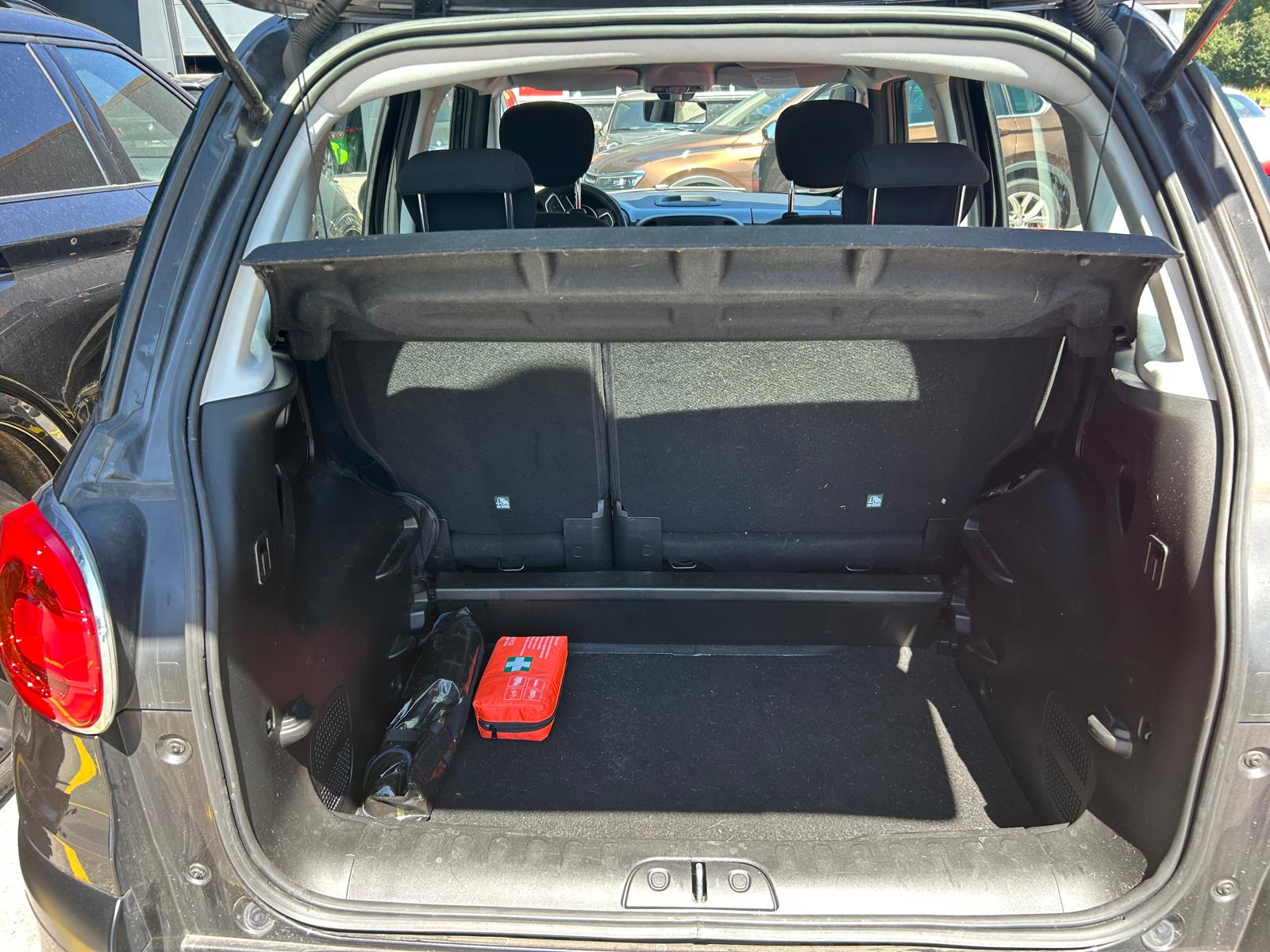 FIAT 500L-image-8