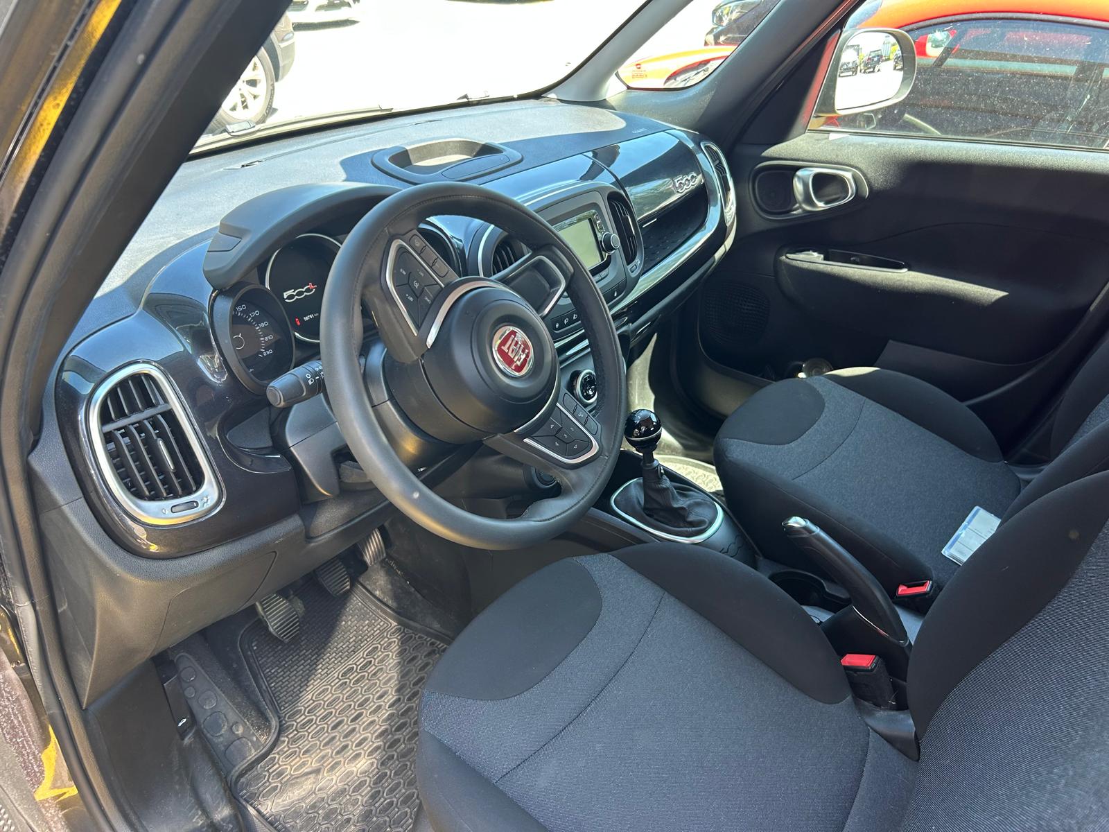 FIAT 500L-image-5