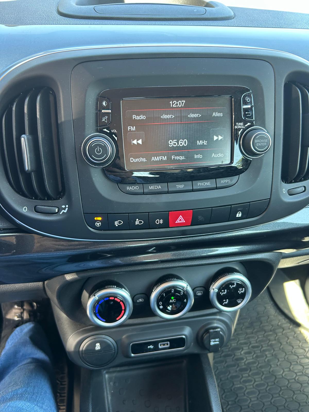 FIAT 500L-image-4