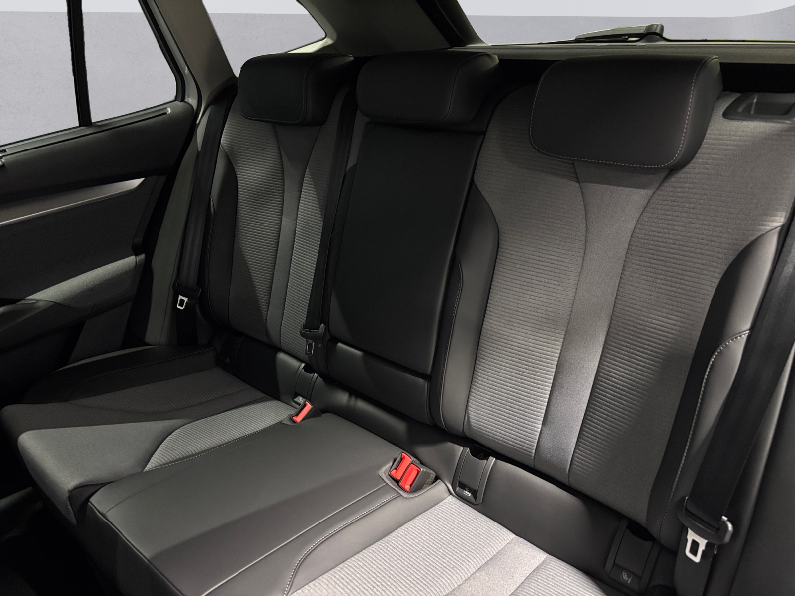 SKODA Enyaq 85x Dynamic 4x4-image-12
