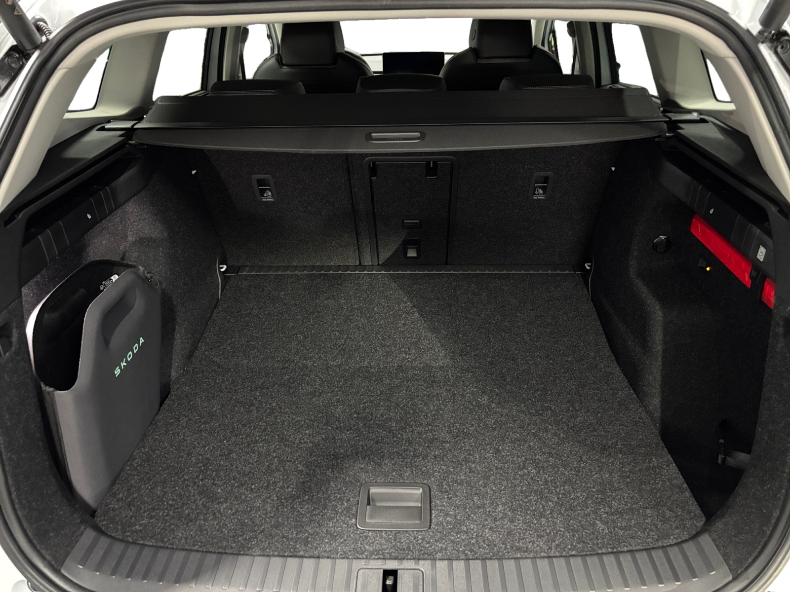 SKODA Enyaq 85x Dynamic 4x4-image-13