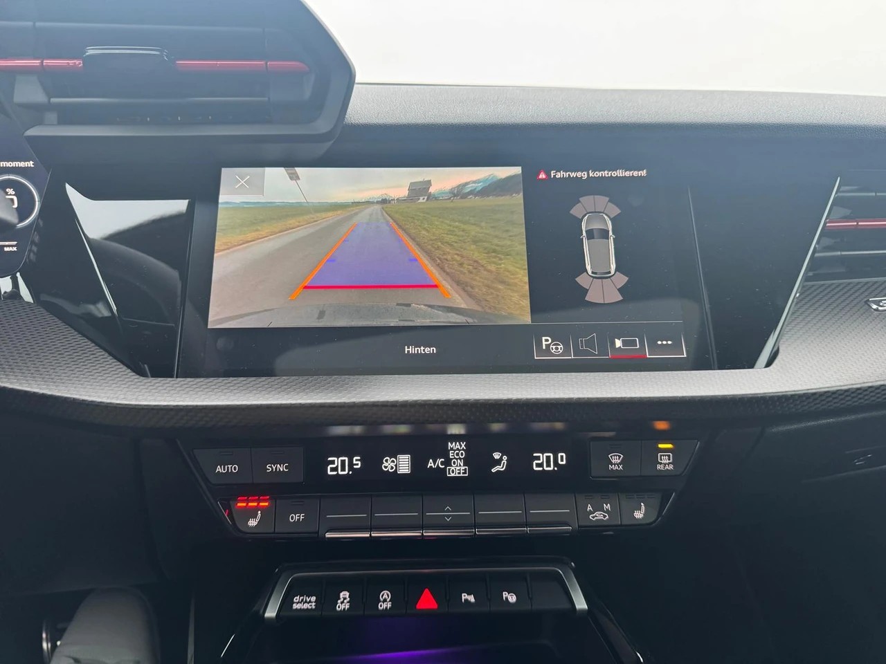 AUDI RS3 Sportback 2.5 TSI quattro S-tronic-image-12