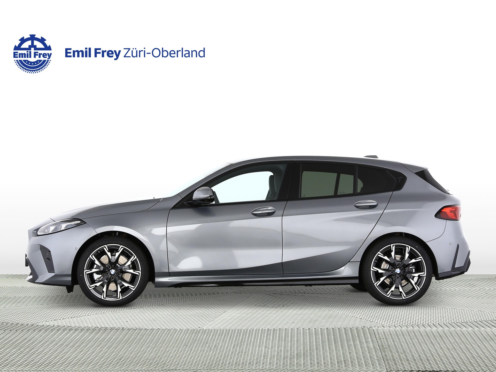 BMW 123 xDrive-image-1