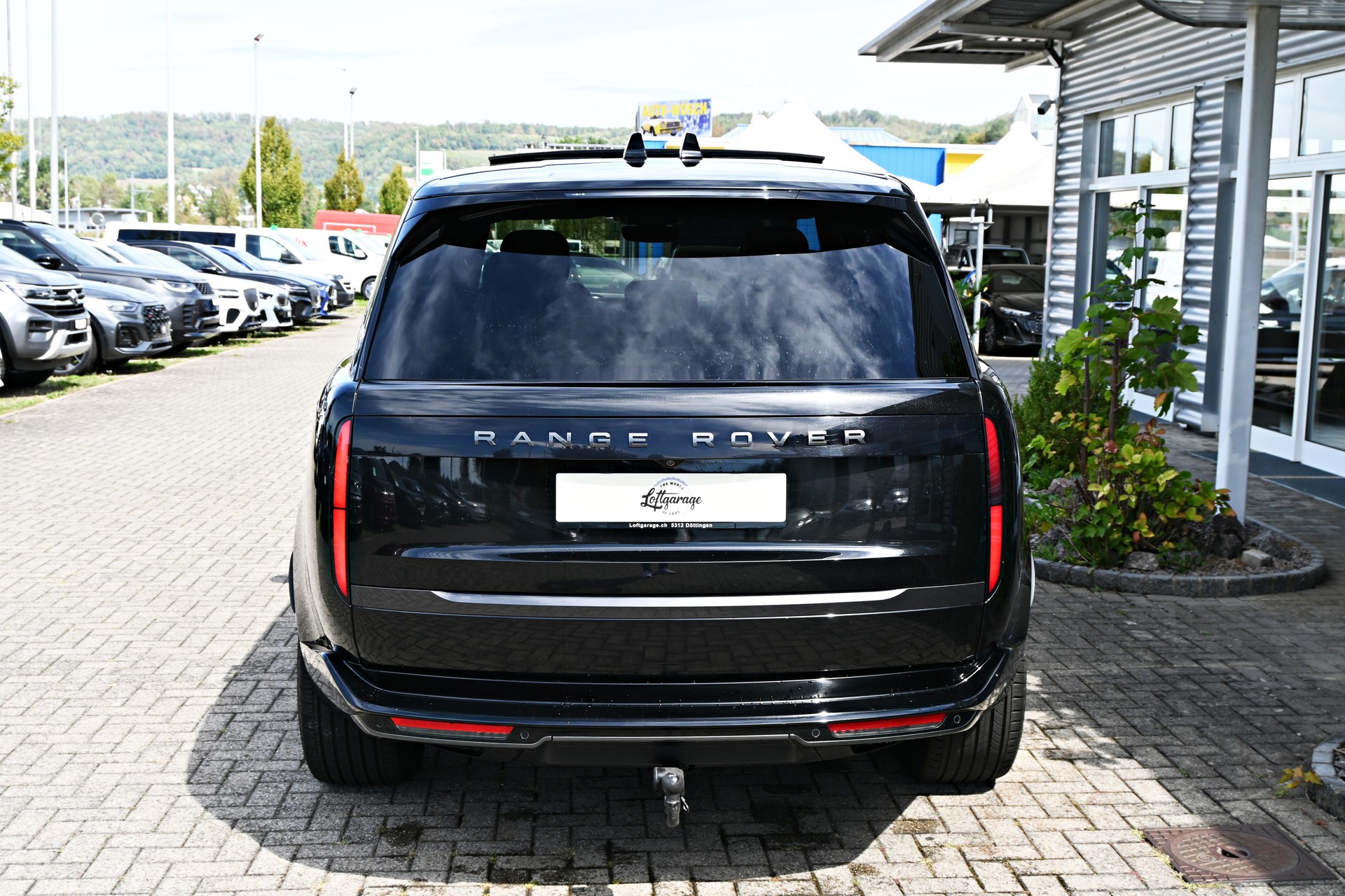LAND ROVER Range Rover 3.0 V6 P460 Si6 PHEV HSE Automatic + AHK 3500kg + Werksgarantie 09.2030 + Voll-Ausstattung-image-4