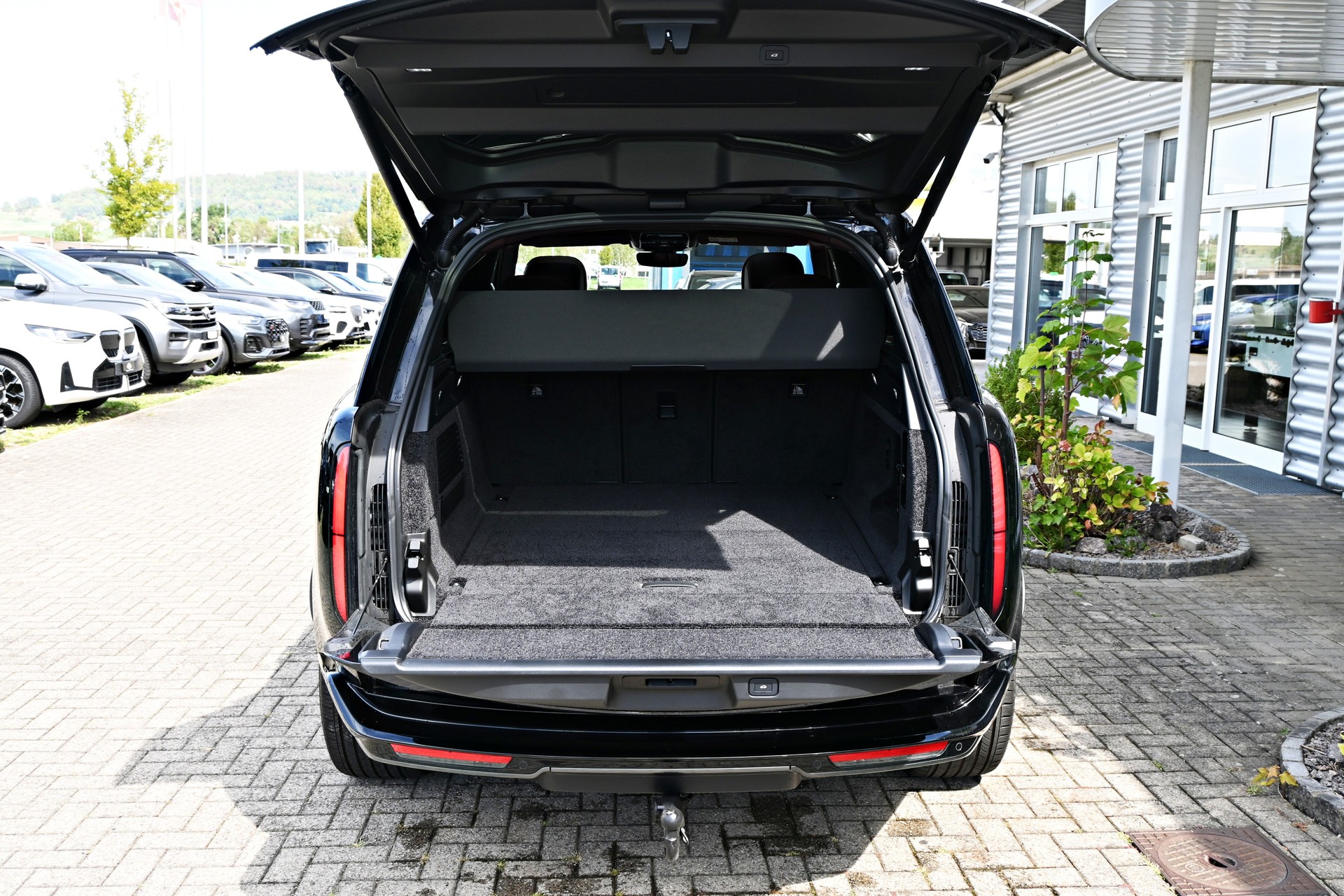 LAND ROVER Range Rover 3.0 V6 P460 Si6 PHEV HSE Automatic + AHK 3500kg + Werksgarantie 09.2030 + Voll-Ausstattung-image-10