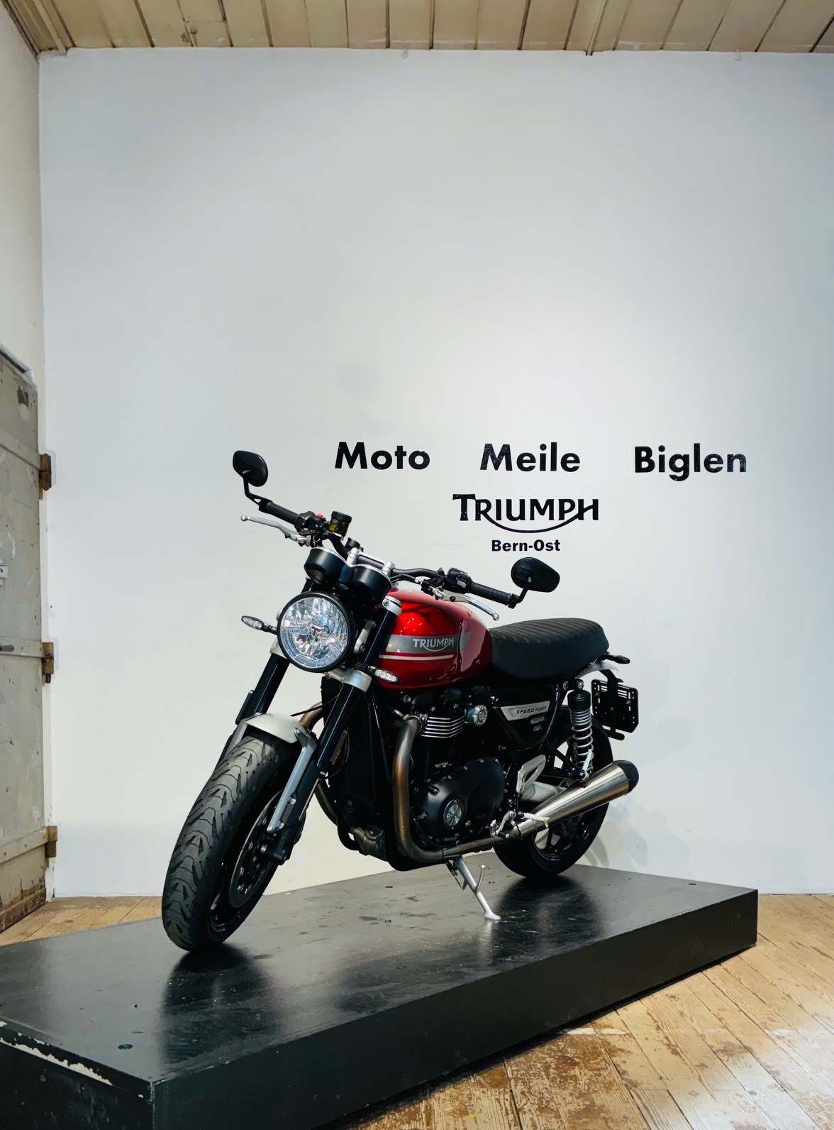 TRIUMPH Speed Twin 1200-showroom-element-1