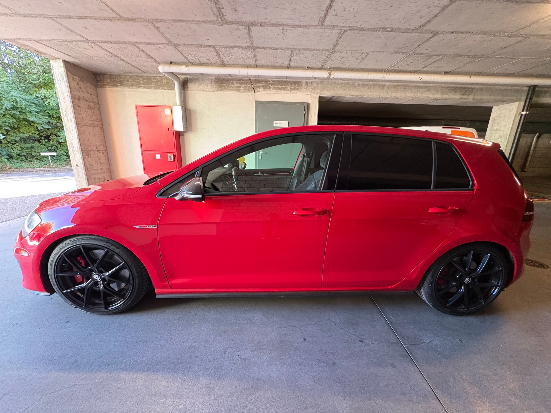 VW Golf 2.0 TSI GTI Performance DSG-image-1