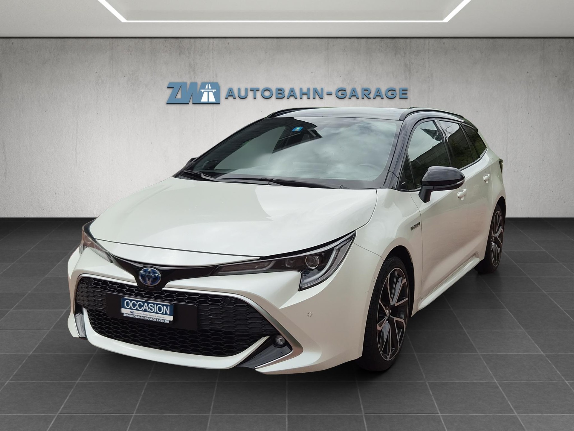 TOYOTA Corolla Touring Sports 2.0 HSD Style-image-0