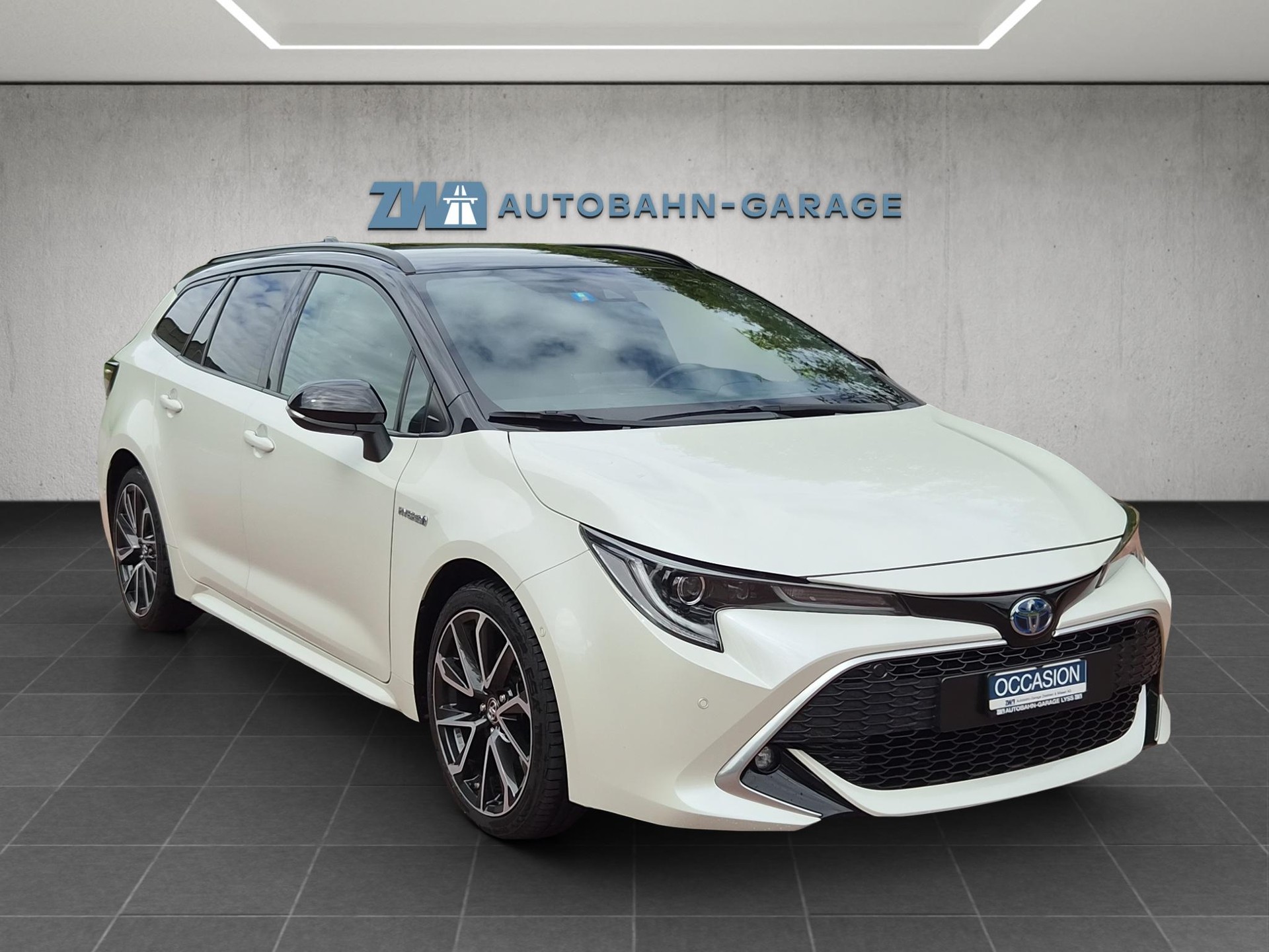 TOYOTA Corolla Touring Sports 2.0 HSD Style-image-6